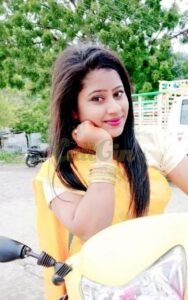 Desi BDSM Escort in Thane Offers Sexual Intimacy in Bed