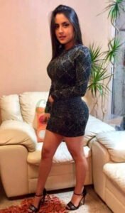 Lady Boy Shemale Escort in Gurgaon Getting Ready to Meet You